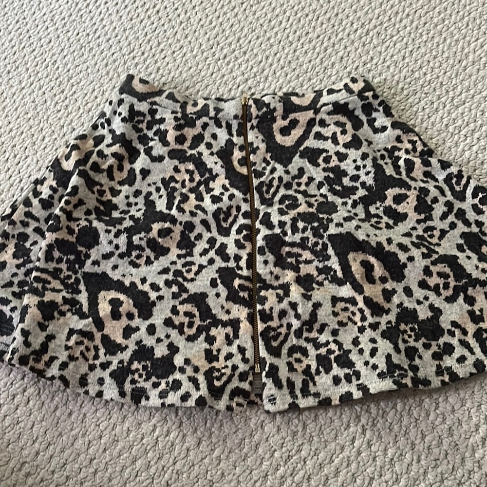 TOPSHOP SIZE 4 FRONT ZIP KNIT LEOPARD PRINT SKIRT